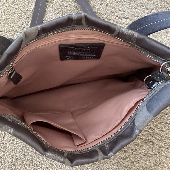 Coach Signature Crossbody Bag - Picture 13 of 16